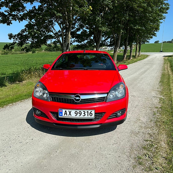 Opel Astra 4 of 5