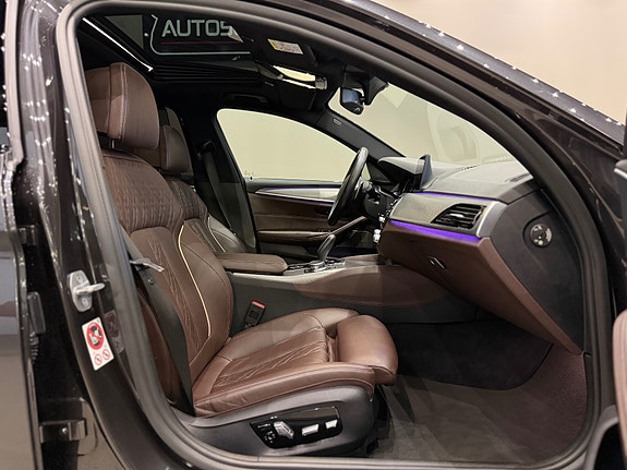 BMW 530e 17 of 30