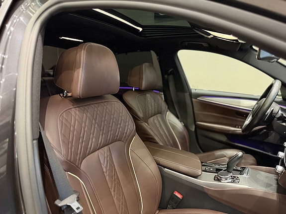 BMW 530e 18 of 30