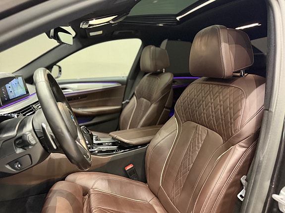BMW 530e 16 of 30