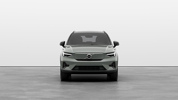 Volvo XC40 3 of 5