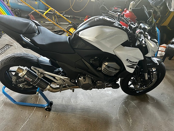 Kawasaki Z 800 6 of 11