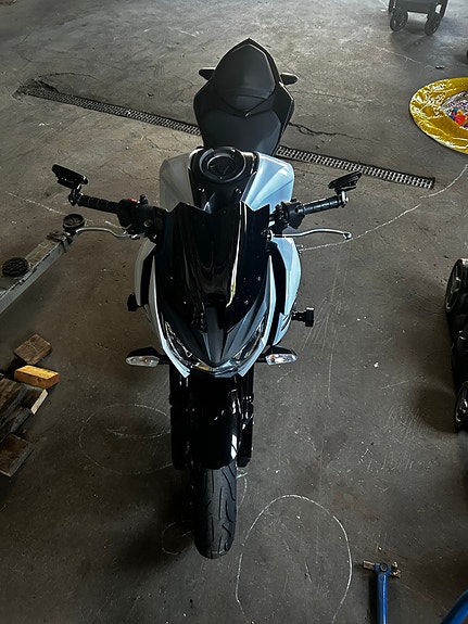 Kawasaki Z 800 8 of 11