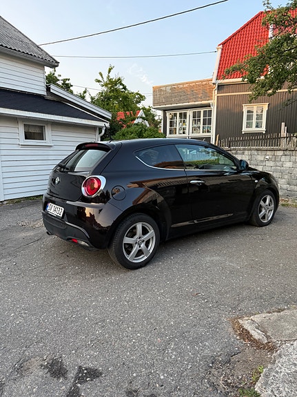 Alfa Romeo MiTo 4 of 5