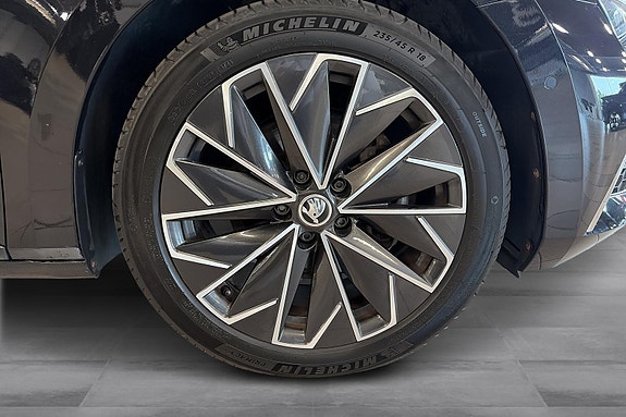 Skoda Superb 24 of 28