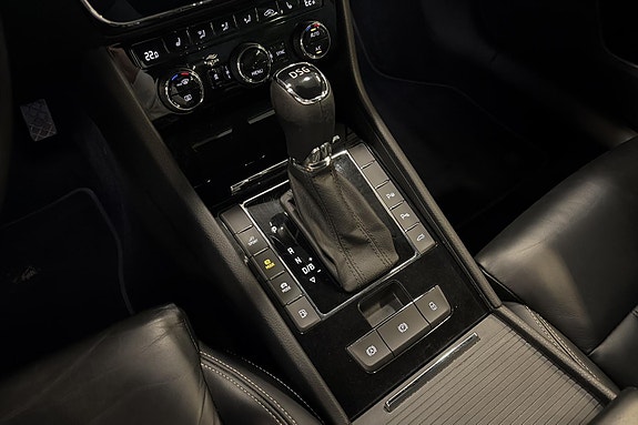 Skoda Superb 14 of 28