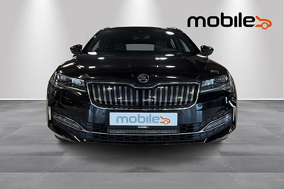 Skoda Superb 18 of 28