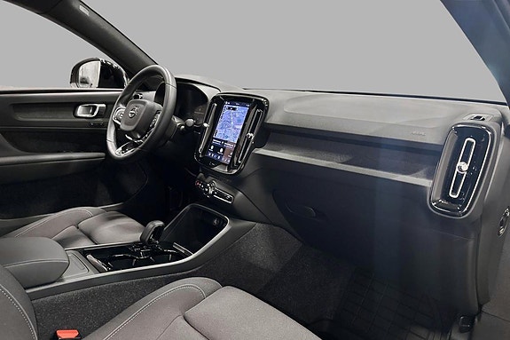 Volvo C40 24 of 30