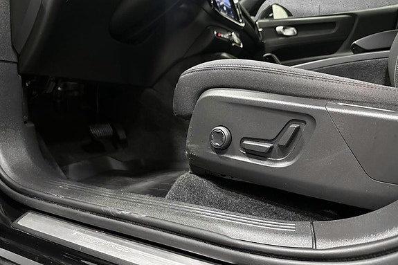 Volvo C40 10 of 30