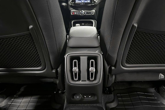 Volvo C40 22 of 30