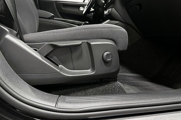 Volvo C40 25 of 30