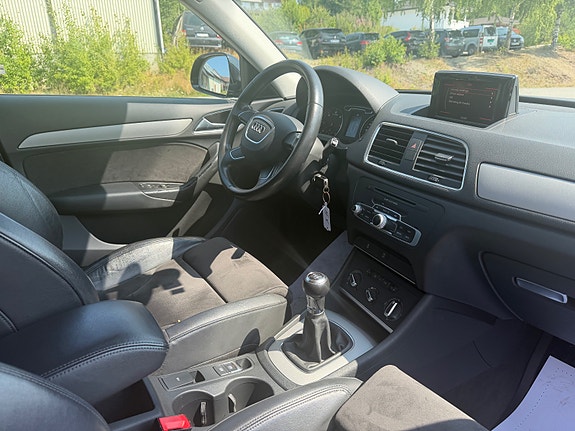 Audi Q3 14 of 16