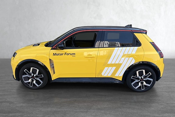 Renault 5 E-Tech 4 of 5