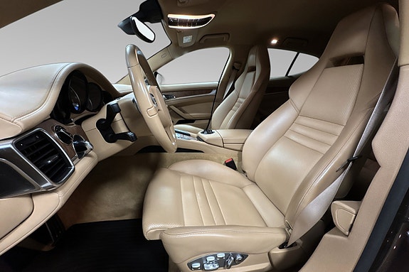 Porsche Panamera 17 of 30
