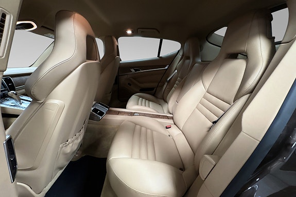 Porsche Panamera 19 of 30