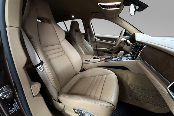 Porsche Panamera 21 of 30