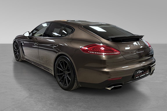 Porsche Panamera 11 of 30