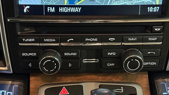 Porsche Panamera 28 of 30