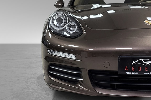 Porsche Panamera 8 of 30