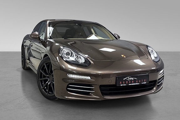 Porsche Panamera 2 of 30
