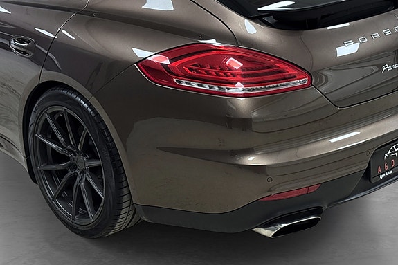 Porsche Panamera 12 of 30