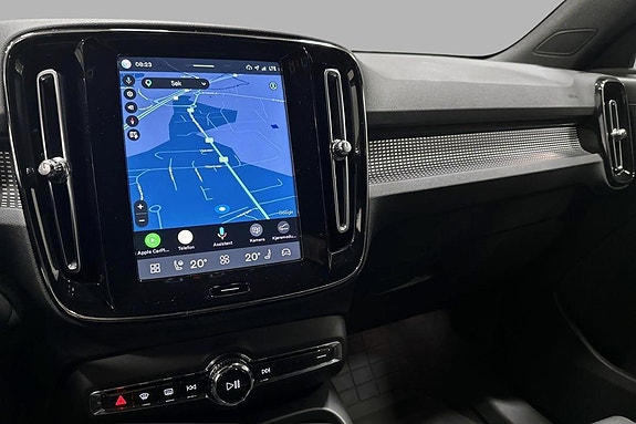 Volvo XC40 17 of 29