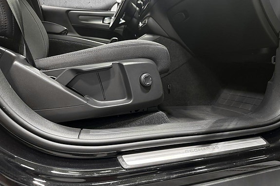Volvo XC40 24 of 29