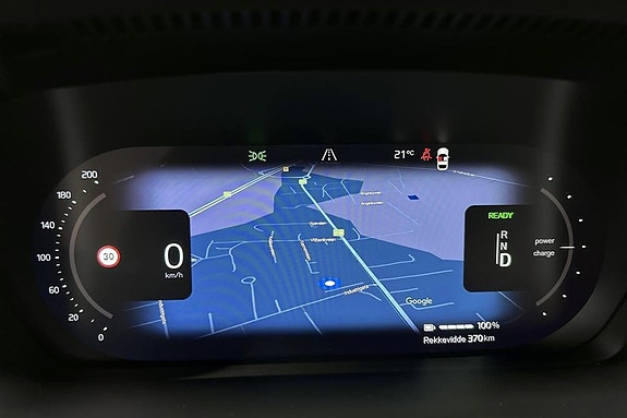 Volvo XC40 13 of 29