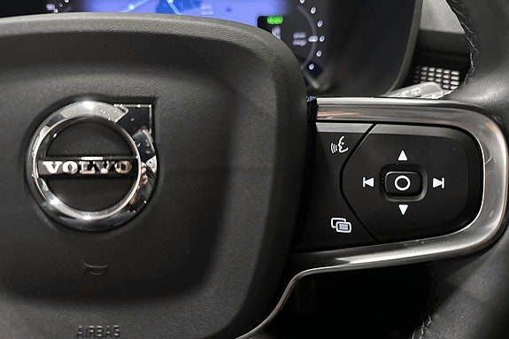 Volvo XC40 15 of 29