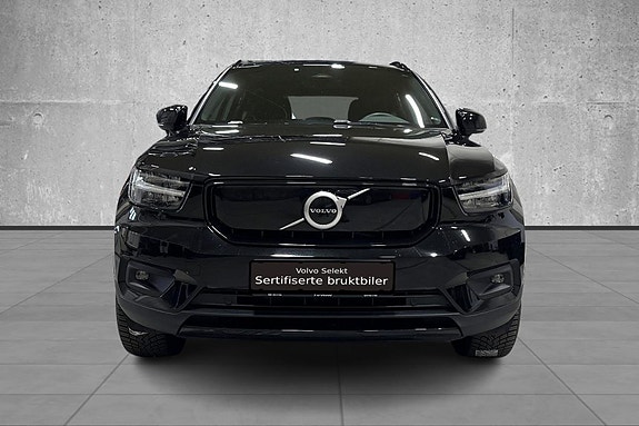 Volvo XC40 3 of 29