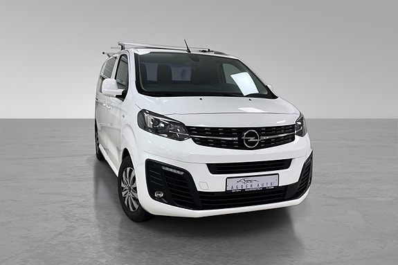 Opel Vivaro 2 of 5