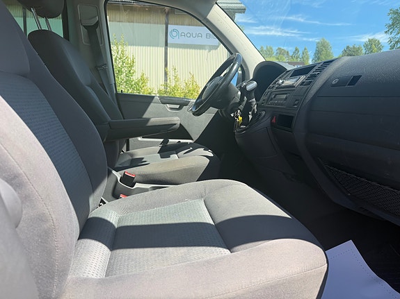 Volkswagen Transporter 12 of 17
