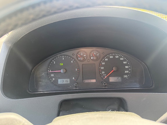 Volkswagen Transporter 15 of 17