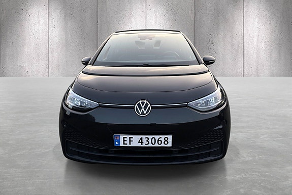 Volkswagen ID.3 2 of 5