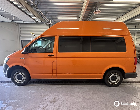 Volkswagen Kombi 2 of 5