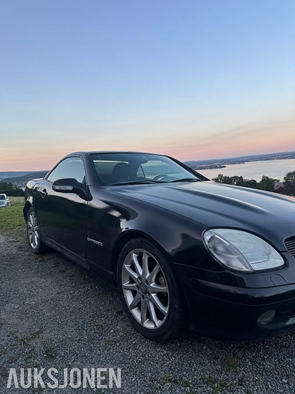 Mercedes-Benz slk 3 of 5