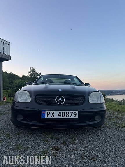Mercedes-Benz slk 2 of 5