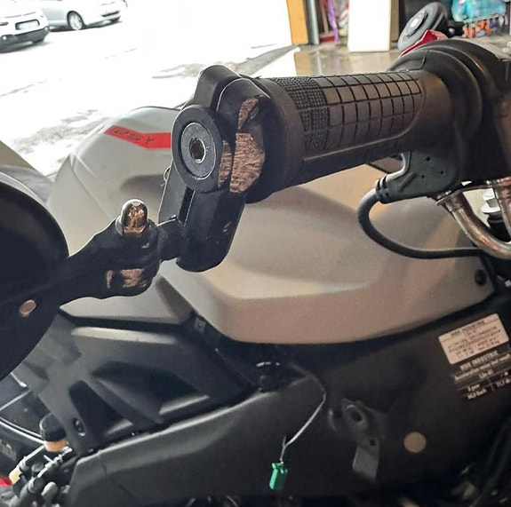 Yamaha MT-125 11 of 13