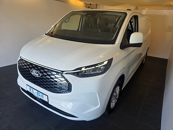 Ford Transit Custom 3 of 5