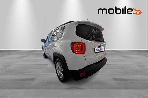 Jeep Renegade 7 of 30