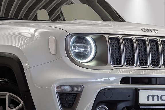 Jeep Renegade 2 of 30