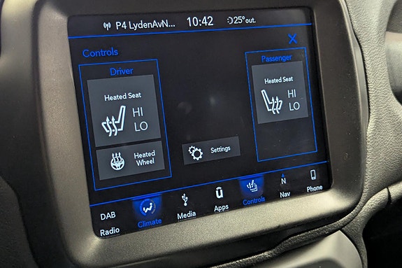 Jeep Renegade 30 of 30