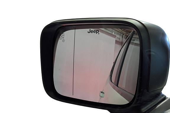 Jeep Renegade 27 of 30