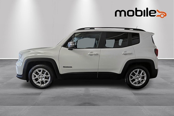Jeep Renegade 8 of 30