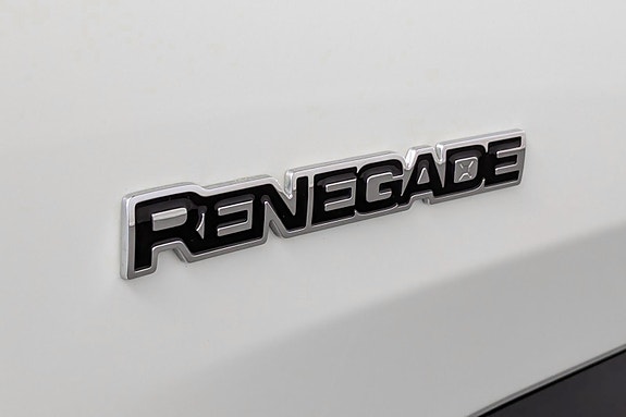 Jeep Renegade 9 of 30