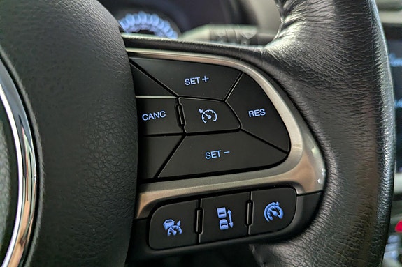 Jeep Renegade 28 of 30