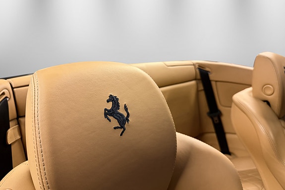 Ferrari California 28 of 30