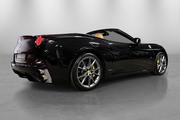 Ferrari California 9 of 30