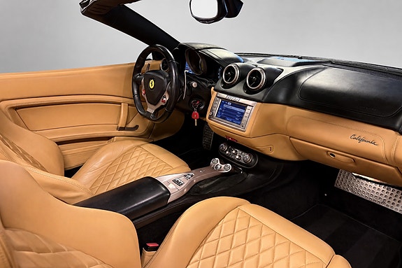 Ferrari California 26 of 30