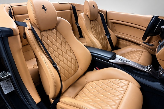 Ferrari California 25 of 30